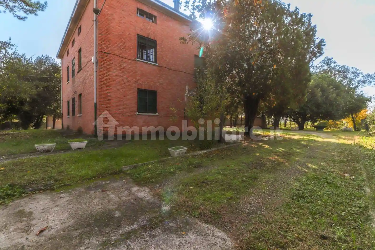 Villa in vendita a Calderara di Reno