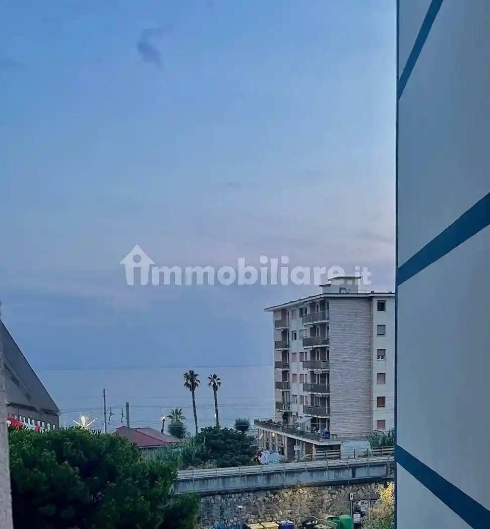 Appartamento in affitto a Vallecrosia