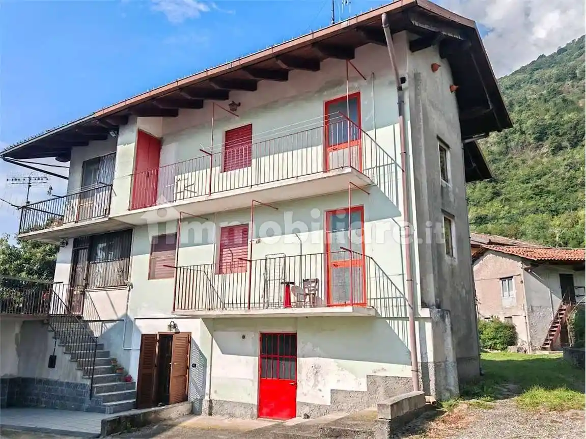 Casa indipendente in vendita a Borgofranco d'Ivrea