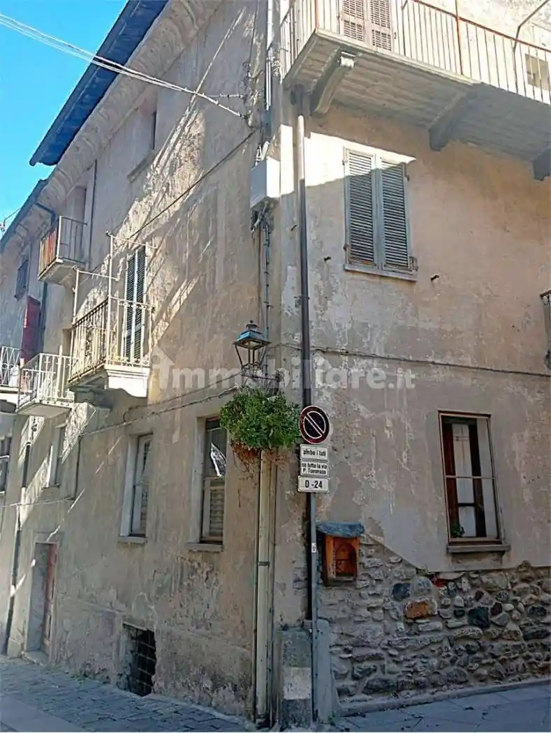 Appartamento in vendita a Donnas