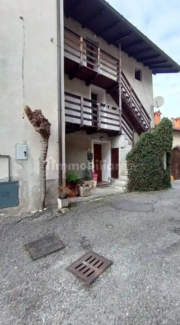 Casa indipendente in vendita a Costa Masnaga