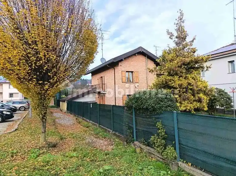 Villa in vendita a Vergiate