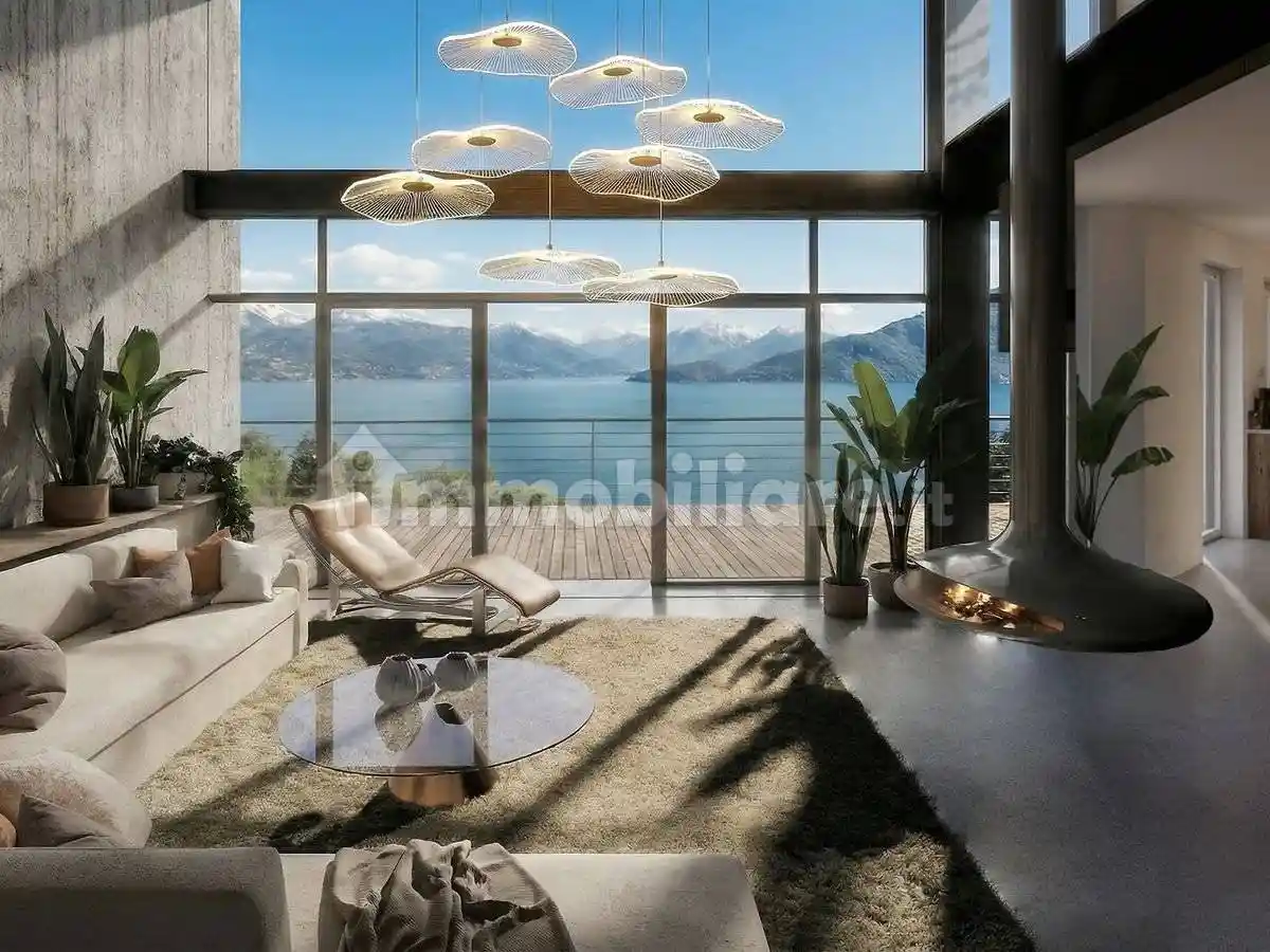 Villa in vendita a Pianello del Lario