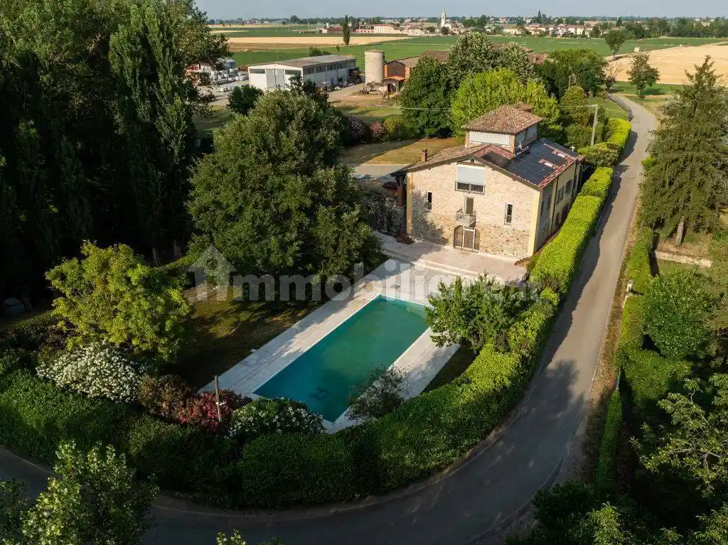 Rustico - Casale in vendita a Rivergaro