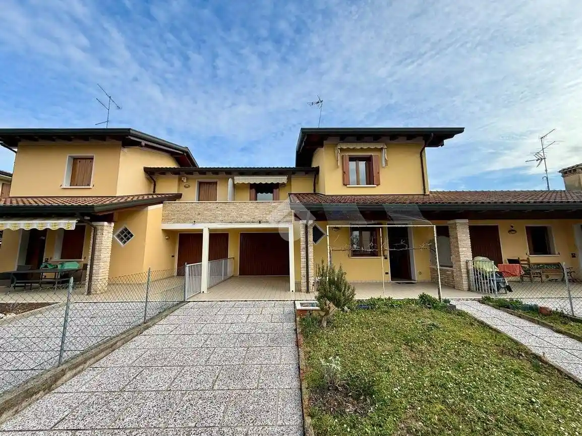 Villetta a schiera in vendita a Pravisdomini