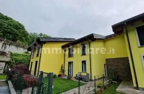 Villetta a schiera in vendita a Valbrona