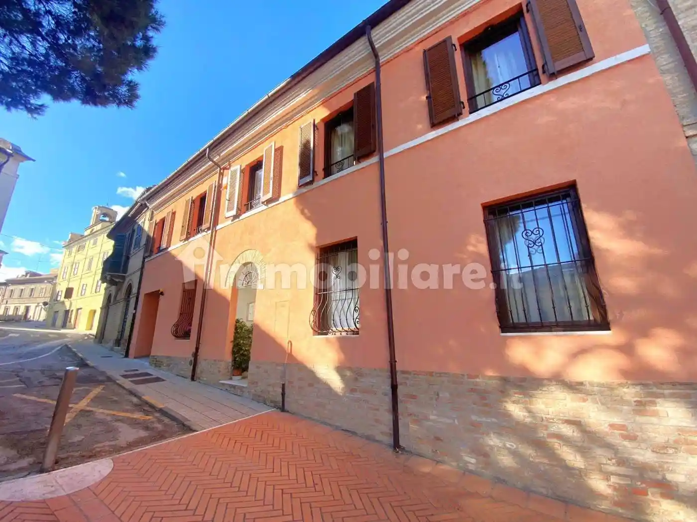 Villa in vendita a Falconara Marittima