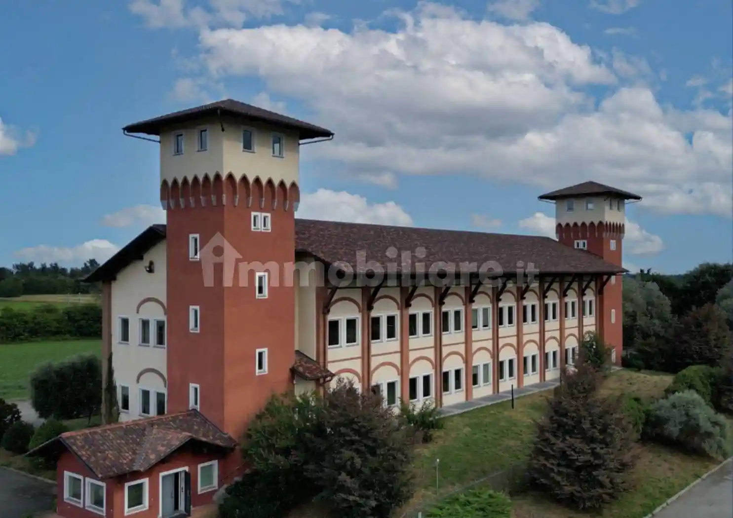 Palazzo - Edificio in affitto a Sandigliano