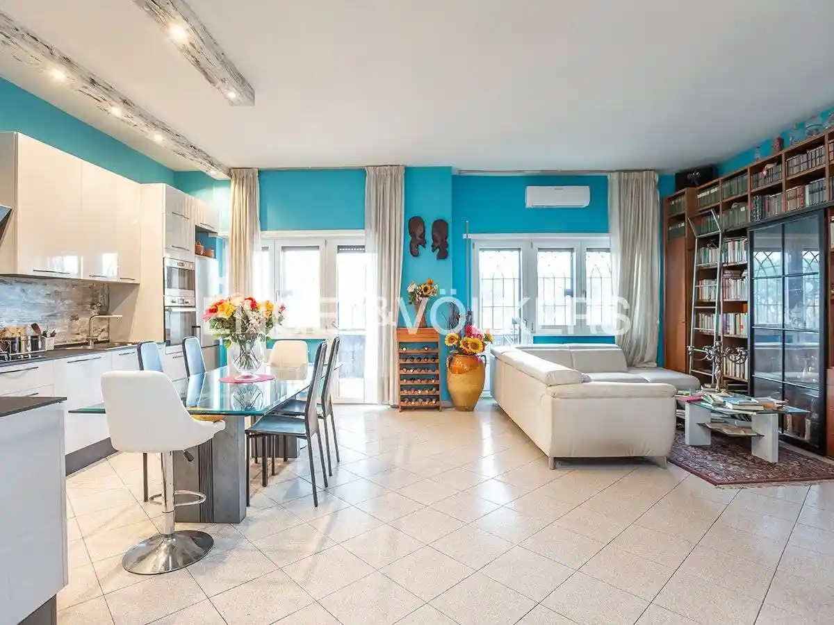 Appartamento in vendita a Roma