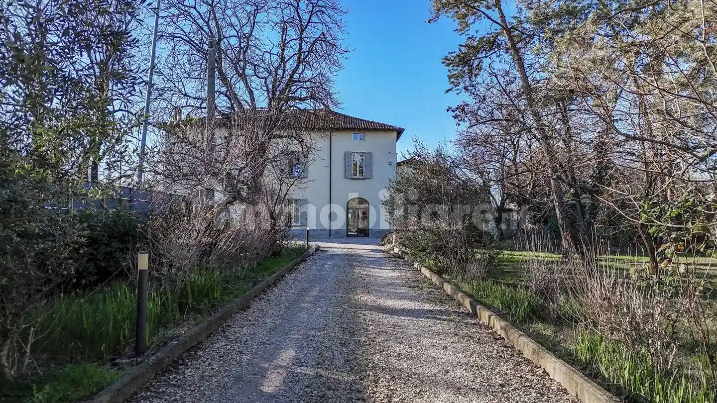 Villa in vendita a Parma