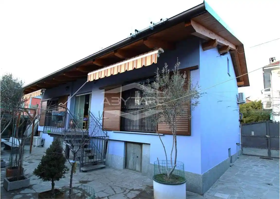 Casa indipendente in vendita a Orbassano