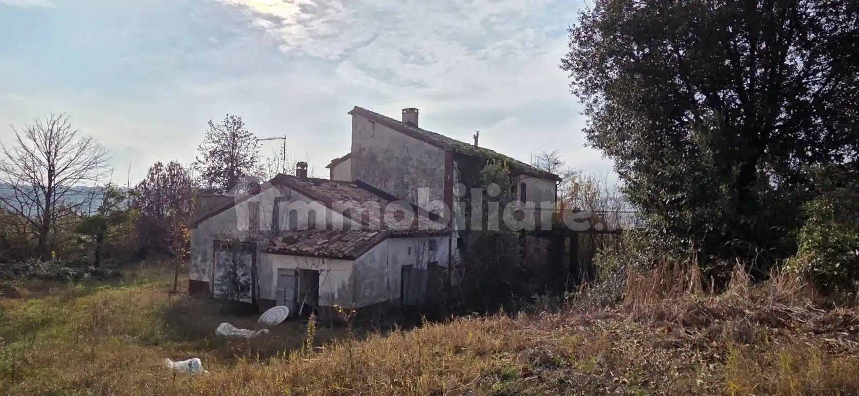 Rustico - Casale in vendita a San Costanzo
