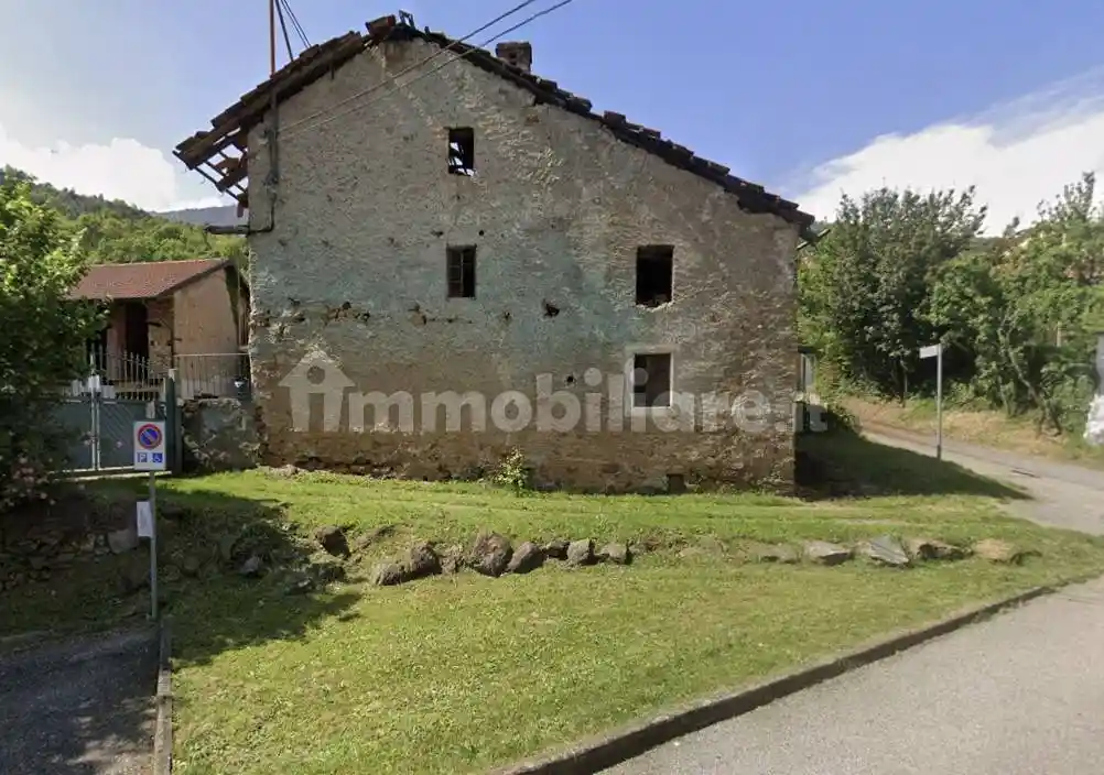 Casa indipendente in vendita a Vallo Torinese