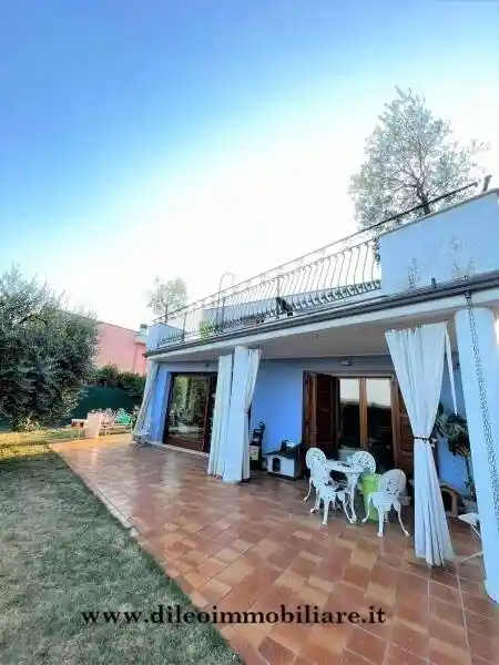 Villa in vendita a Ascoli Piceno