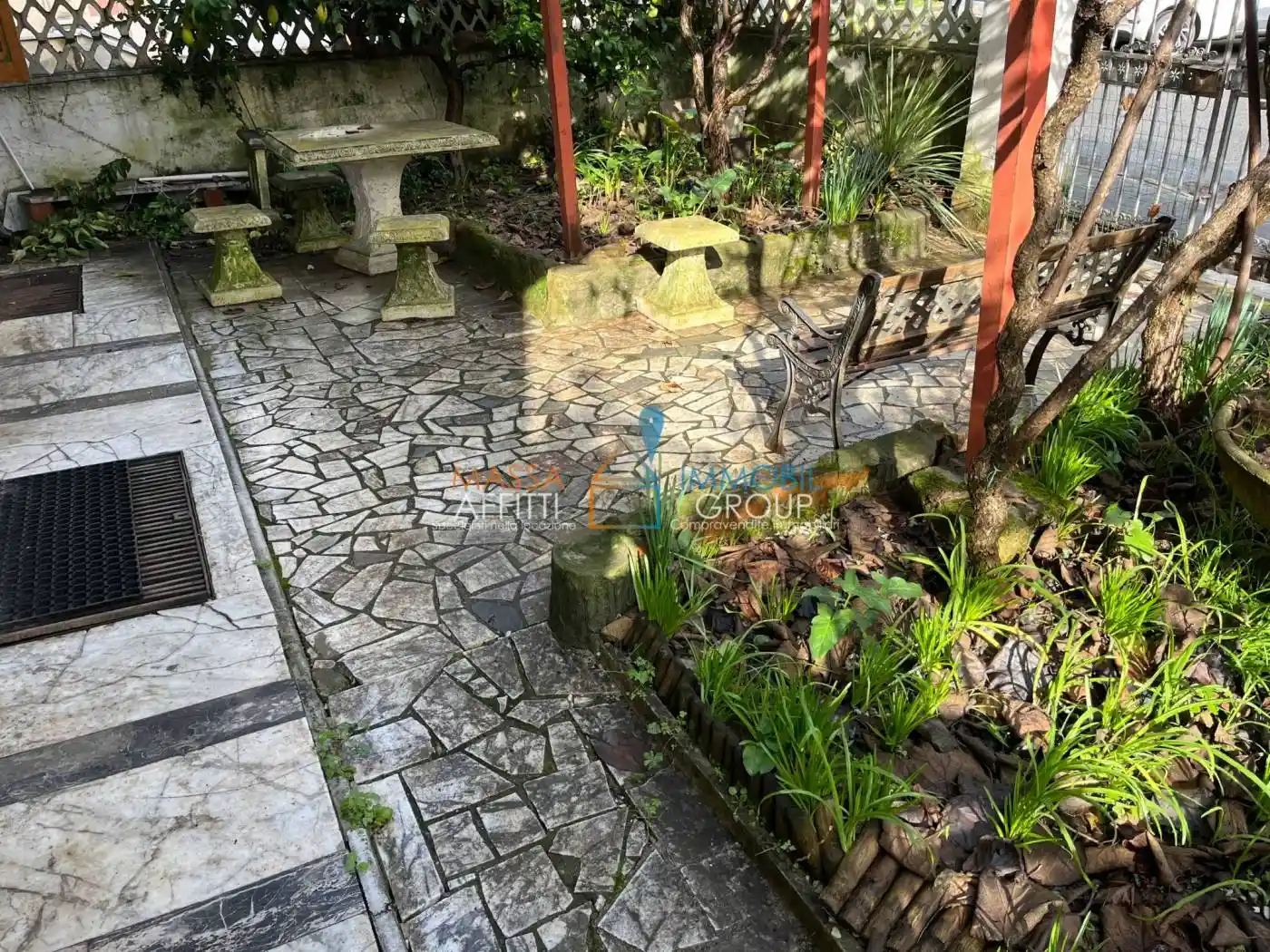 Casa indipendente in vendita a Massa