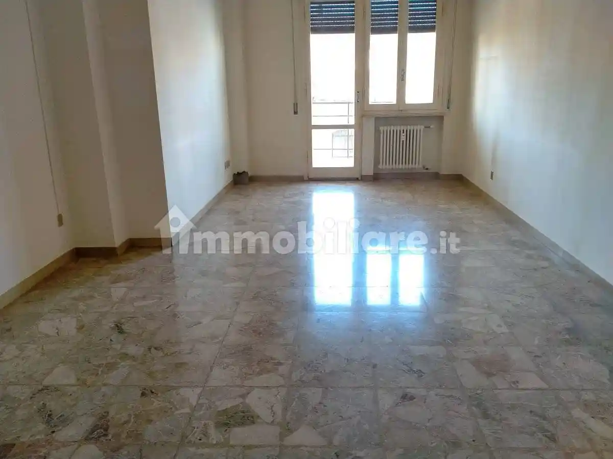 Appartamento in vendita a Falconara Marittima