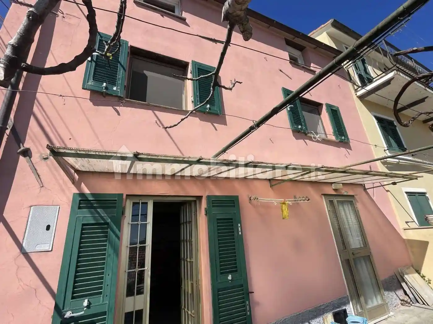 Casa indipendente in vendita a Genova