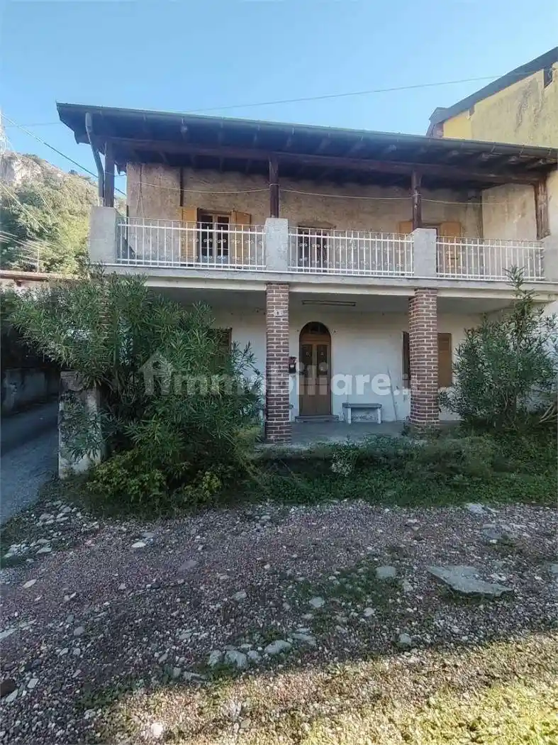 Appartamento in vendita a Sangiano