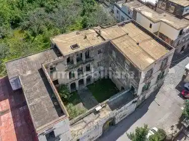 Palazzo - Edificio in vendita a Sarno