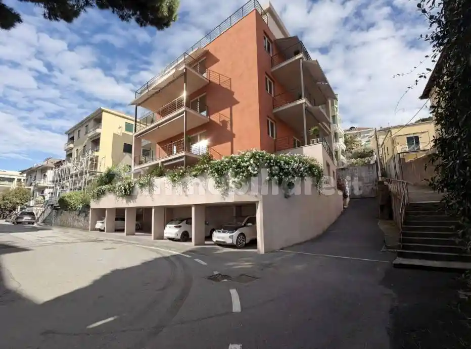 Appartamento in vendita a Celle Ligure