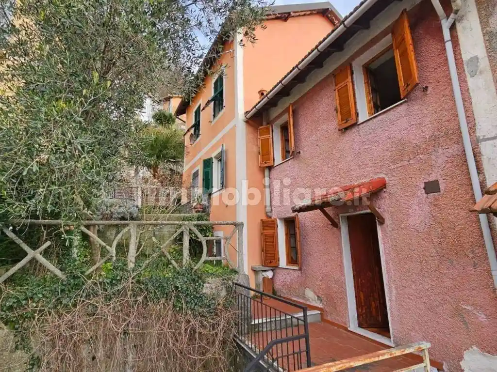 Villa in vendita a Davagna