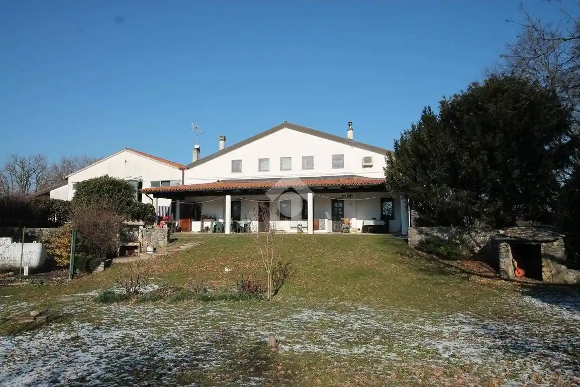 Villa in vendita a Sgonico