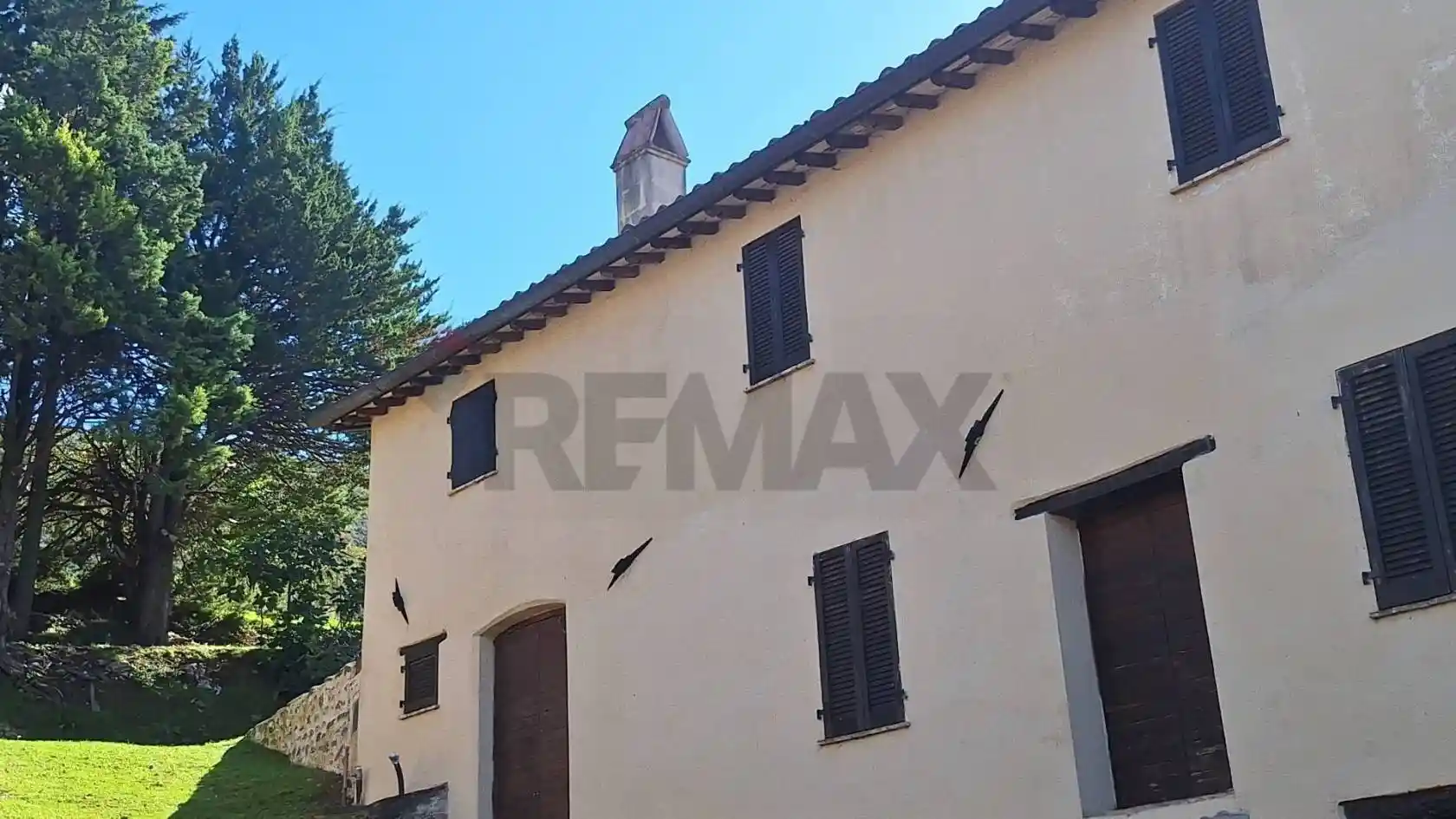 Rustico - Casale in vendita a Foligno