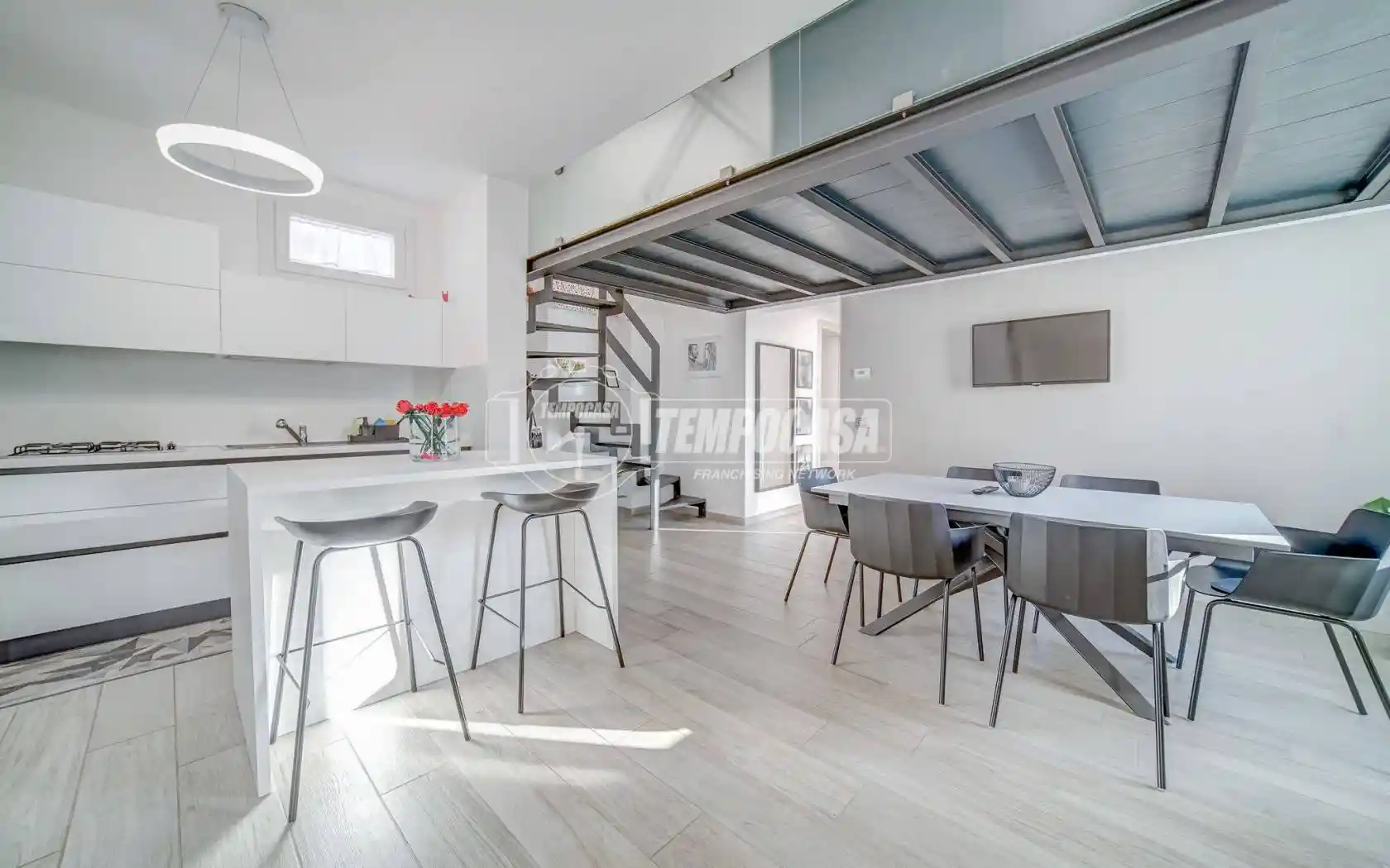 Appartamento in vendita a Buguggiate