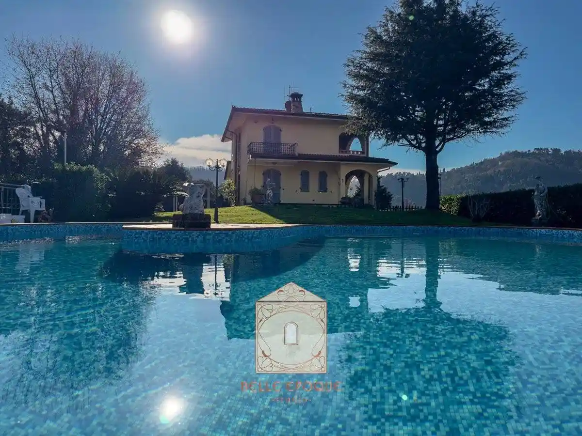 Villa in vendita a Camaiore