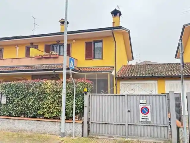 Villa in vendita a San Zenone al Lambro