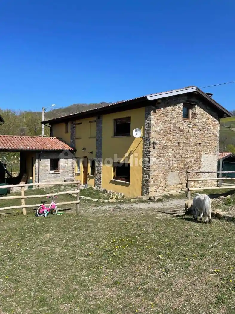 Rustico - Casale in vendita a Bettola