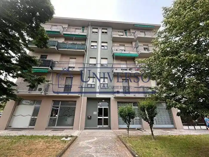 Appartamento in vendita a Voghera