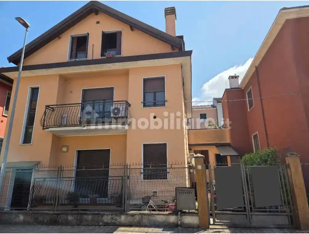 Appartamento in vendita a Rozzano