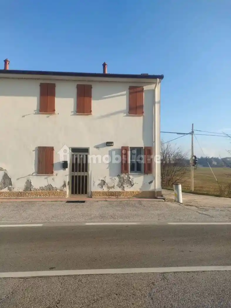 Casa indipendente in vendita a Ferrara