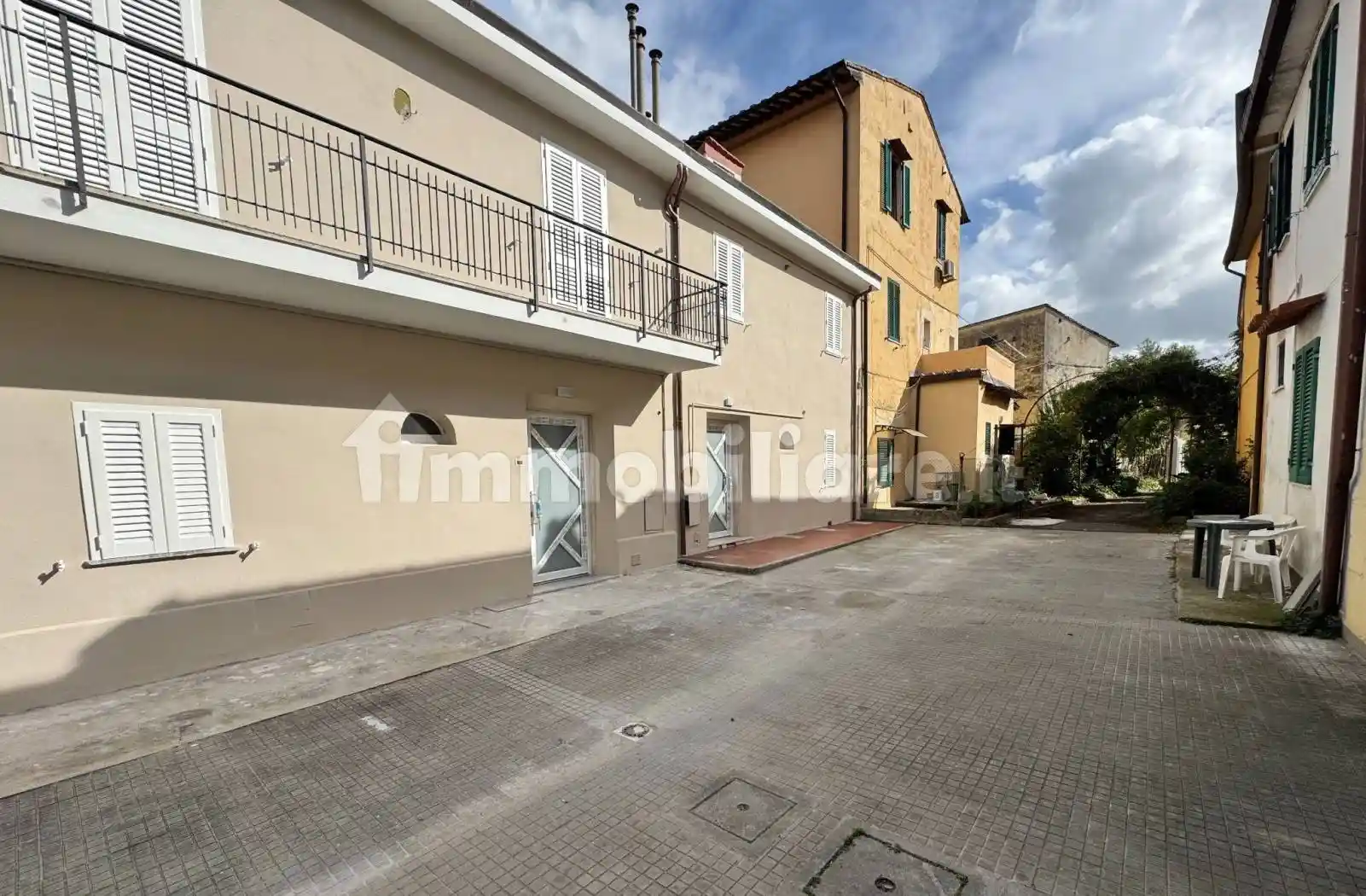 Casa indipendente in vendita a Pisa