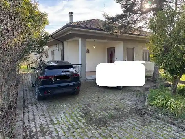 Casa indipendente in vendita a Città Sant'Angelo