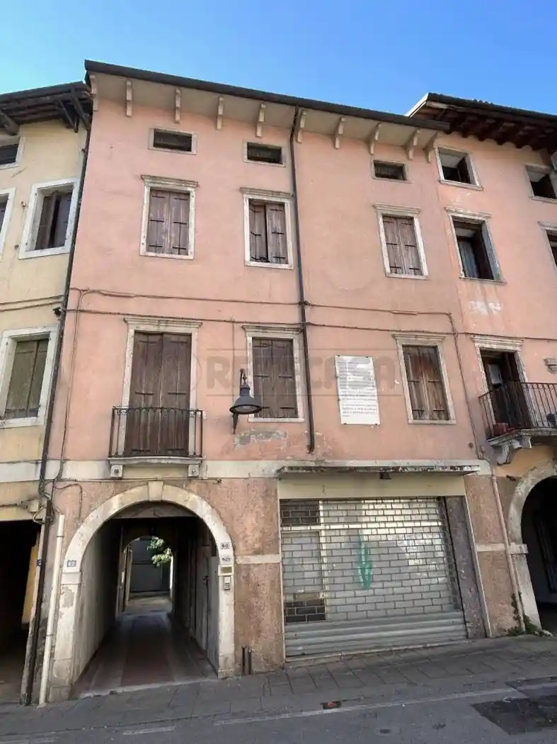 Casa indipendente in vendita a Schio