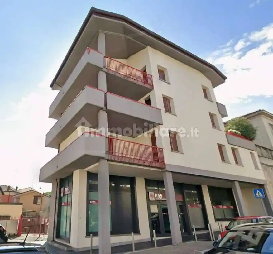 Appartamento in vendita a Erba