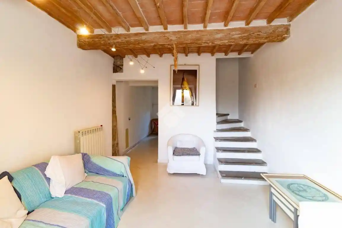 Casa indipendente in affitto a Pisa