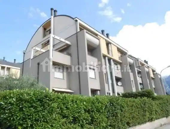 Appartamento in vendita a Valmadrera