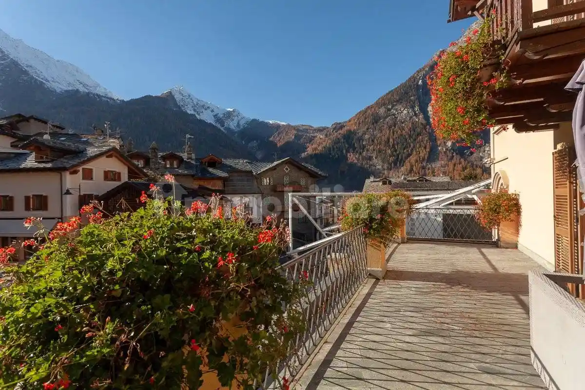 Appartamento in affitto a Courmayeur