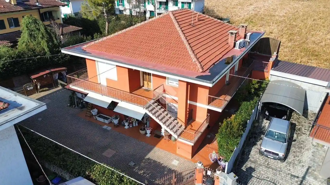 Villa in vendita a Poirino