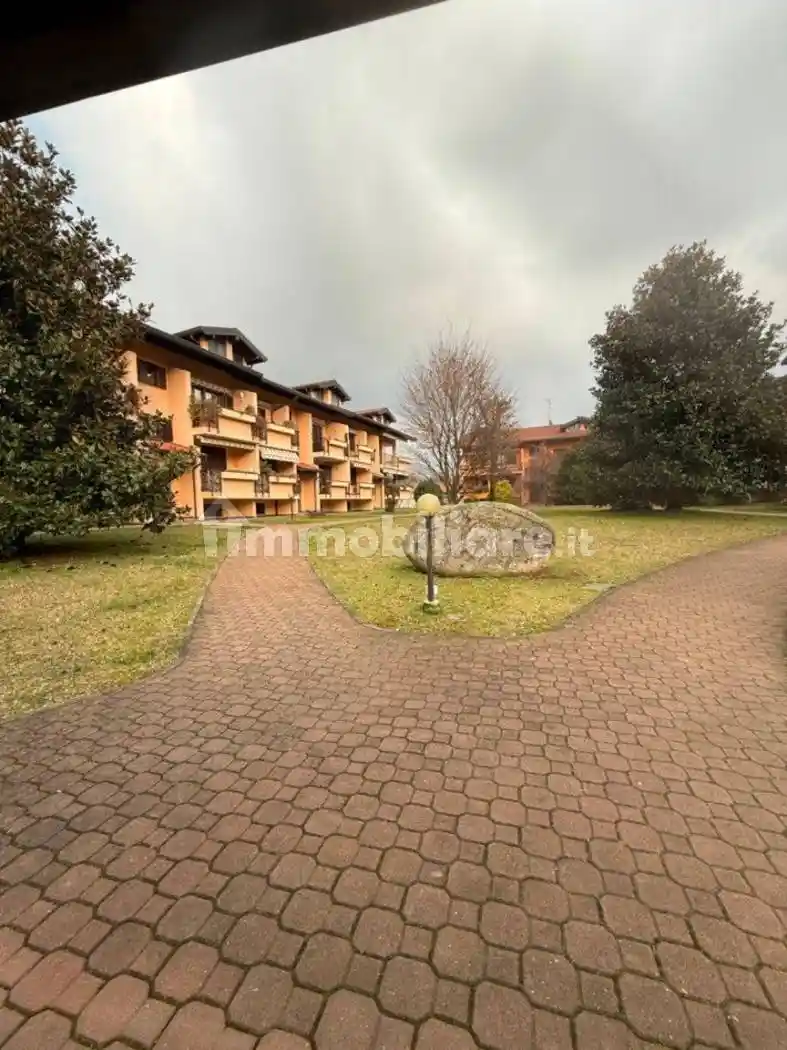 Appartamento in vendita a Vanzaghello