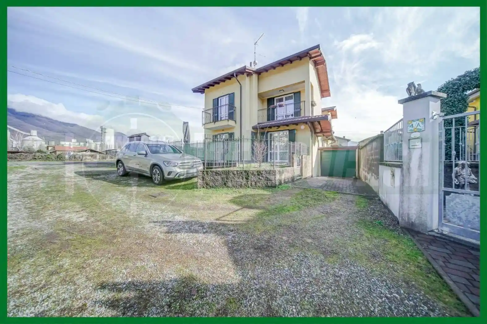 Villa in vendita a Caravate