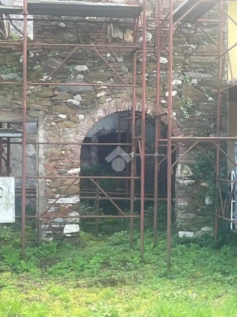 Casa indipendente in vendita a San Giuliano Terme