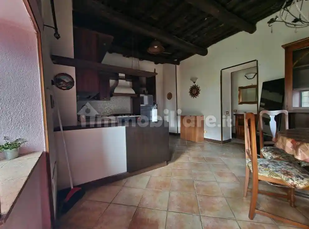 Appartamento in vendita a Caprarola