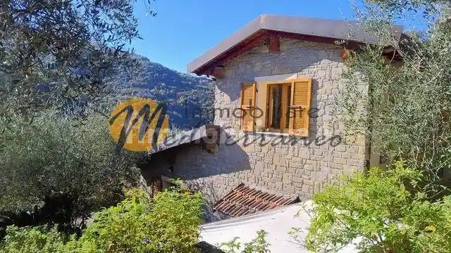 Villa in vendita a Apricale