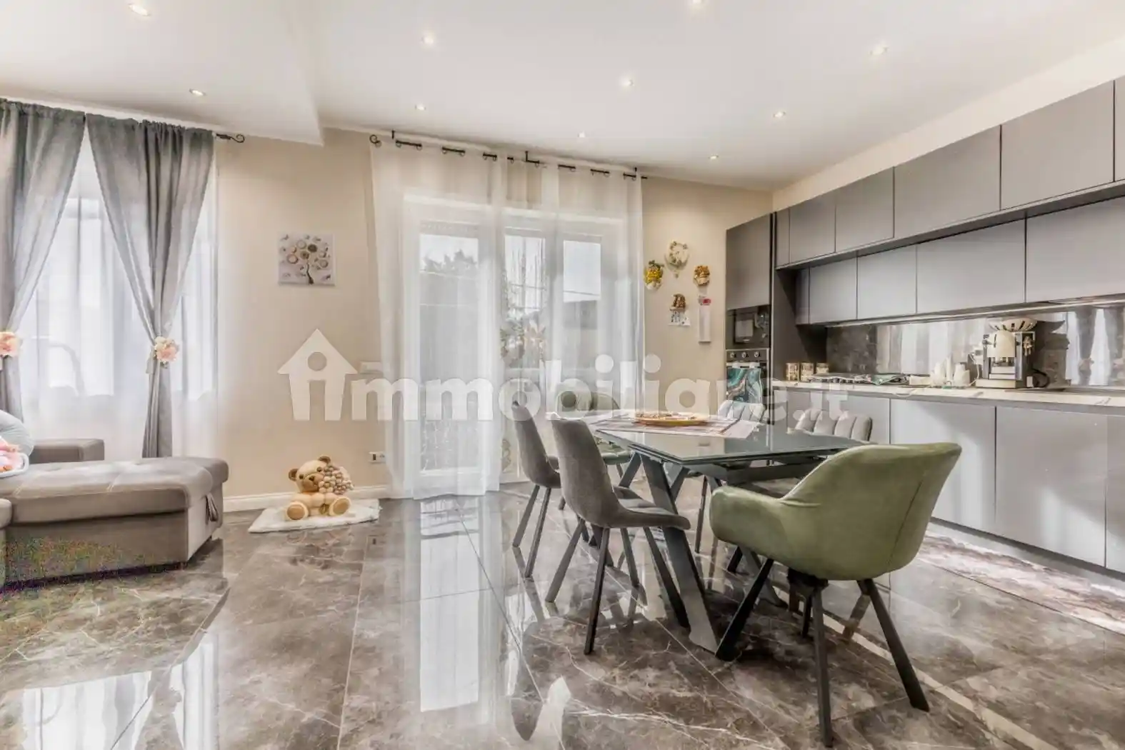 Villa in vendita a Cisterna di Latina