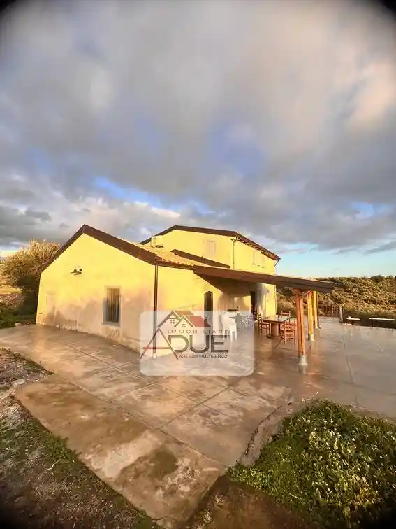 Villa in affitto a Paternò