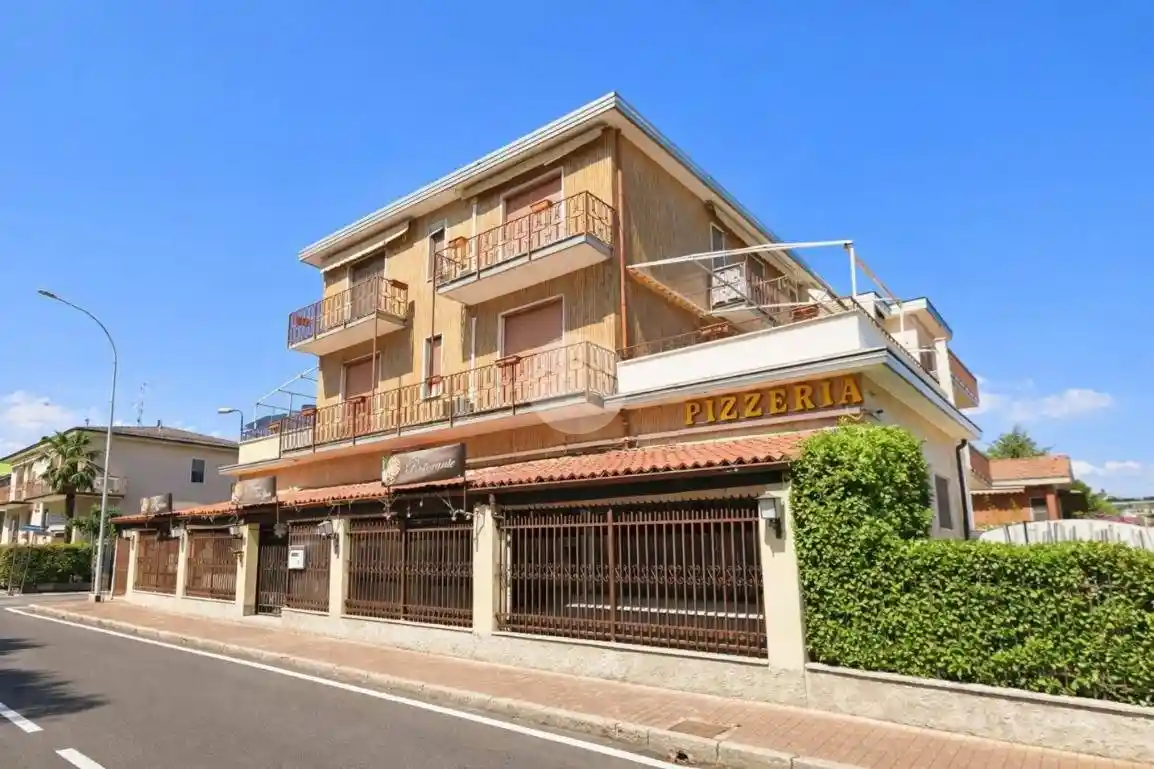 Palazzo - Edificio in vendita a San Giuliano Milanese